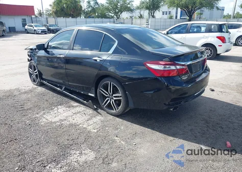 2017 Honda Accord Sport z USA, uszkodzony, nr VIN 1HGCR2F50HA082398